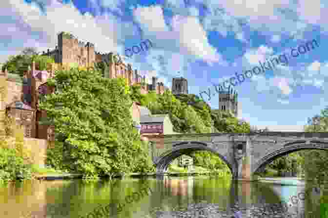 Durham Cathedral, England Famous Landmarks Of England : The Most Visited And Popular Locations In Britain Perfect For Homeschool And Teaching (Kid History 18)