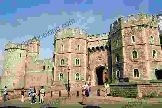 Windsor Castle, England Famous Landmarks Of England : The Most Visited And Popular Locations In Britain Perfect For Homeschool And Teaching (Kid History 18)